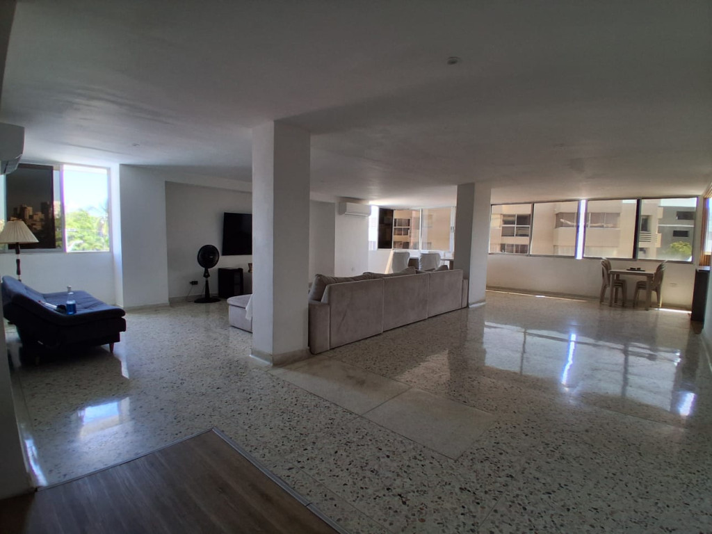 Departamento en venta bajo precio de mercado en Riomar