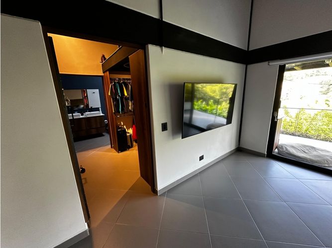 Casa de 3 alcobas en venta en La Tablaza, La Estrella, 300 m² · foto 6 de 23
