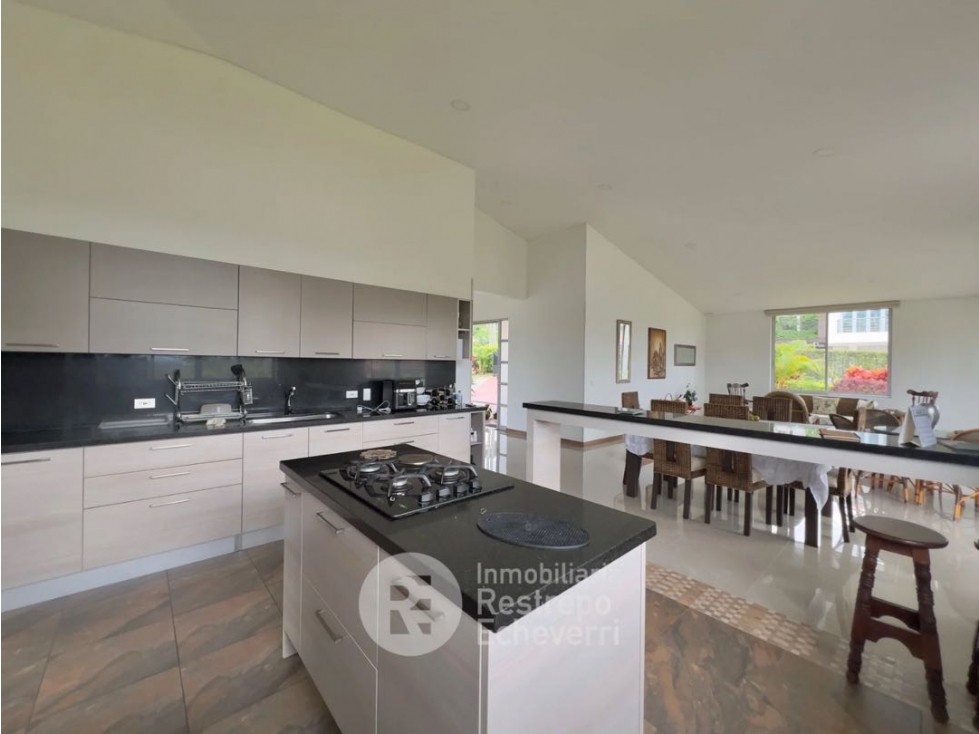 Casa en venta en San Bernardo Del Viento, Manizales · foto 3 de 24