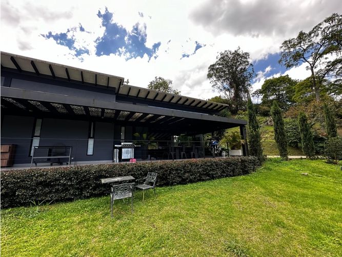 Casa de 3 alcobas en venta en La Tablaza, La Estrella, 300 m² · foto 22 de 23