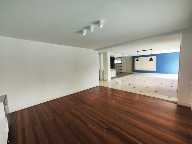 Apartamento de 2 alcobas en arriendo en Laureles, Medellín, 160 m² · foto 2 de 20