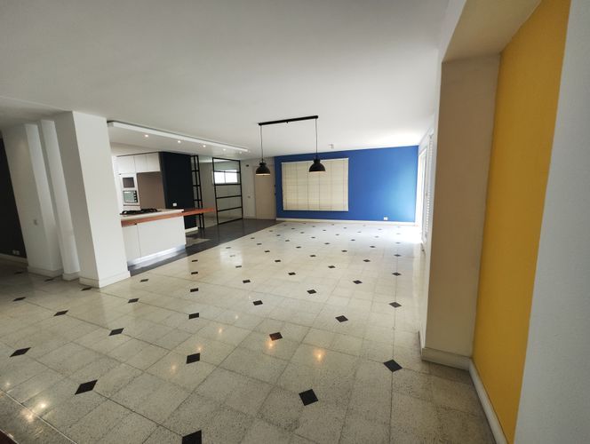 Apartamento de 2 alcobas en arriendo en Laureles, Medellín, 160 m² · foto 4 de 20