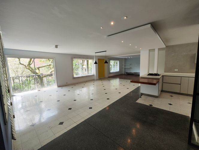 Apartamento de 2 alcobas en arriendo en Laureles, Medellín, 160 m² · foto 8 de 20