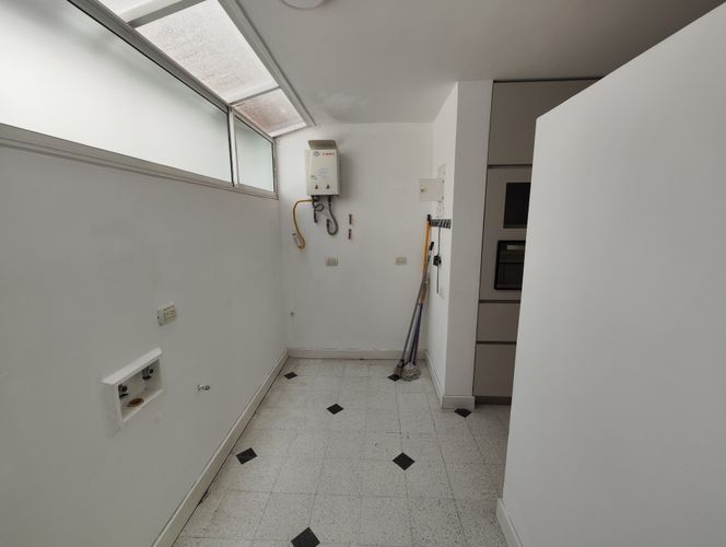 Apartamento de 2 alcobas en arriendo en Laureles, Medellín, 160 m² · foto 16 de 20