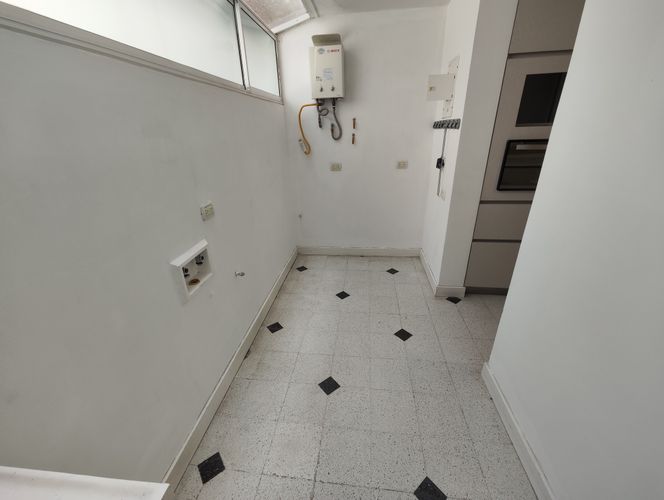 Apartamento de 2 alcobas en arriendo en Laureles, Medellín, 160 m² · foto 17 de 20
