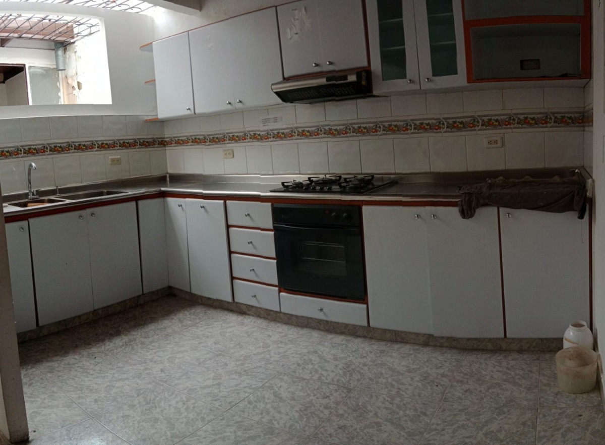 Casa en venta en Cedritos, Bogotá · foto 10 de 16
