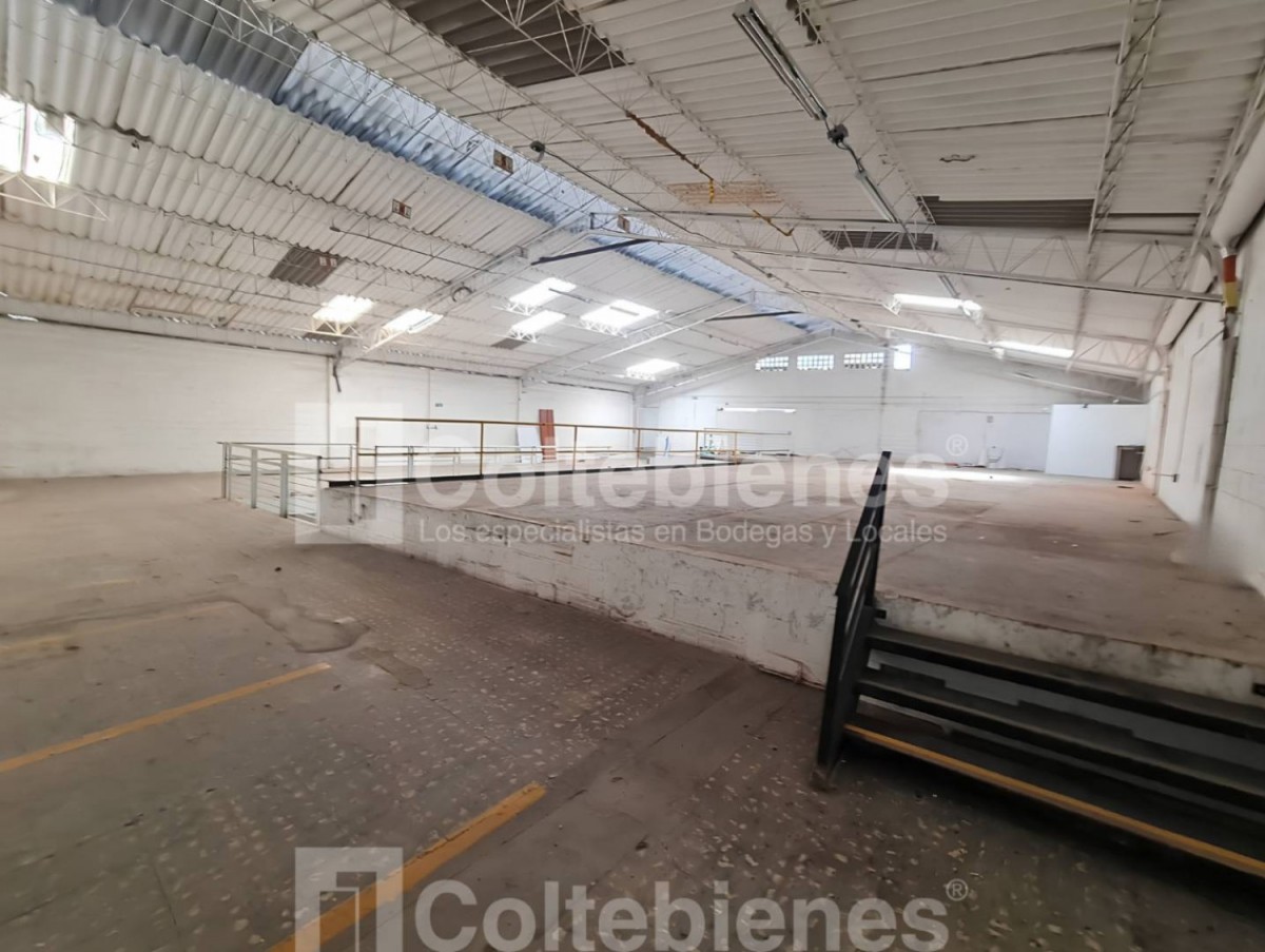 Bodega en venta en El Poblado, Medellín 3
