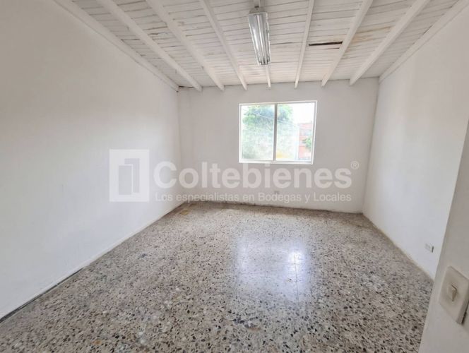Bodega en venta en El Poblado, Medellín, 1014 m² · foto 8 de 24