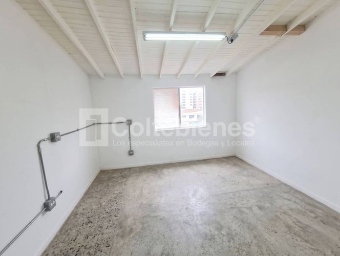 Bodega en venta en El Poblado, Medellín, 1014 m² · foto 9 de 24