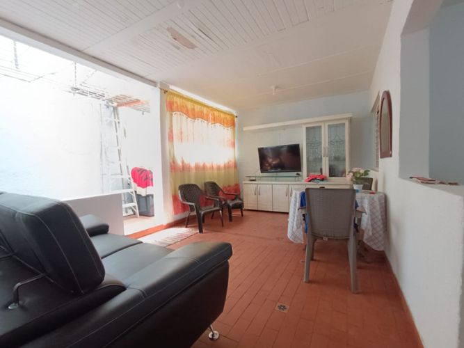 Casa de 12 alcobas en venta en Vipasa, Cali, 414 m² · foto 6 de 24