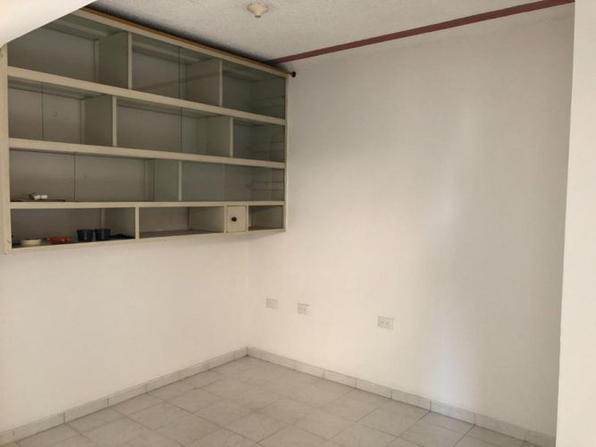 Casa de 9 alcobas en venta en Las Granjas, Cali, 360 m² · foto 8 de 10