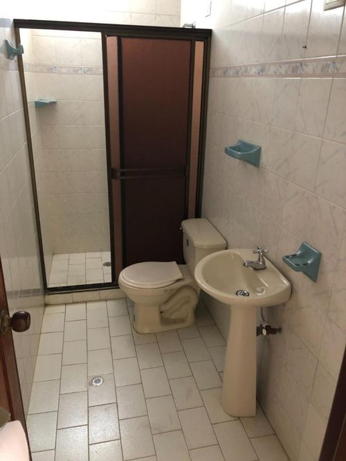 Casa de 9 alcobas en venta en Las Granjas, Cali, 360 m² · foto 10 de 10