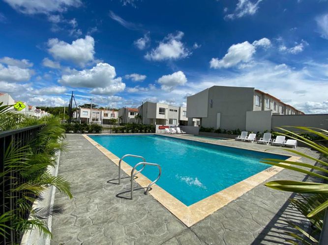 Casa de 3 alcobas en venta en El Castillo, Jamundí, 138 m² · foto 2 de 20