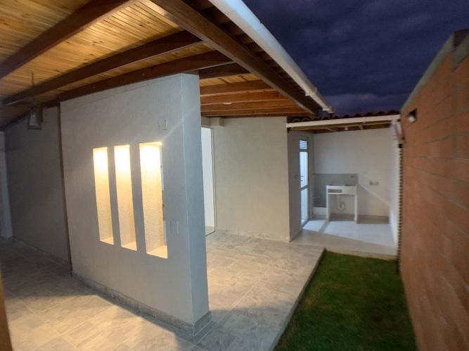 Casa de 3 alcobas en venta en El Castillo, Jamundí, 138 m² · foto 5 de 20
