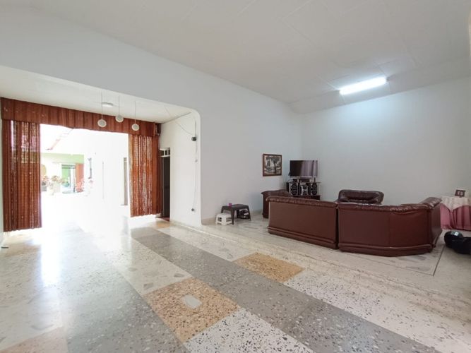Casa de 6 alcobas en venta en Obrero, Palmira, 391 m² · foto 2 de 20