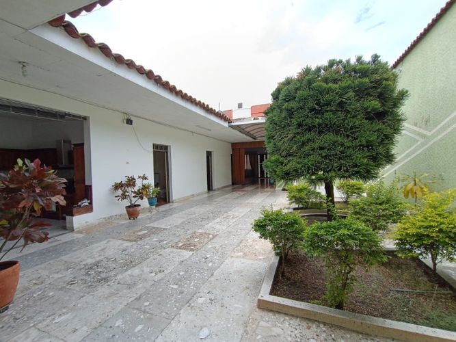 Casa de 6 alcobas en venta en Obrero, Palmira, 391 m² · foto 4 de 20