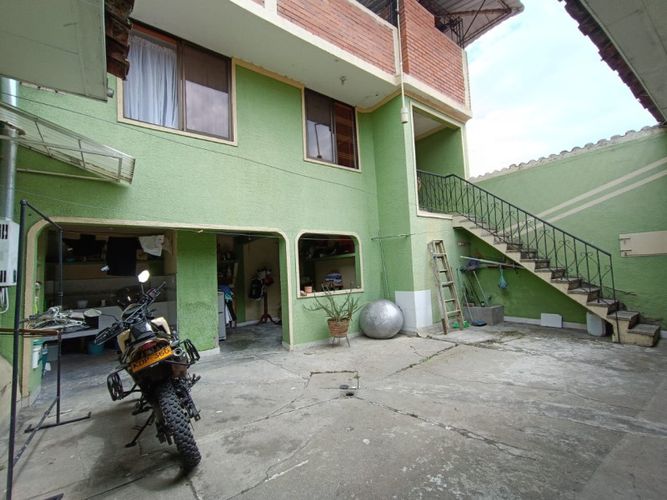 Casa de 6 alcobas en venta en Obrero, Palmira, 391 m² · foto 13 de 20