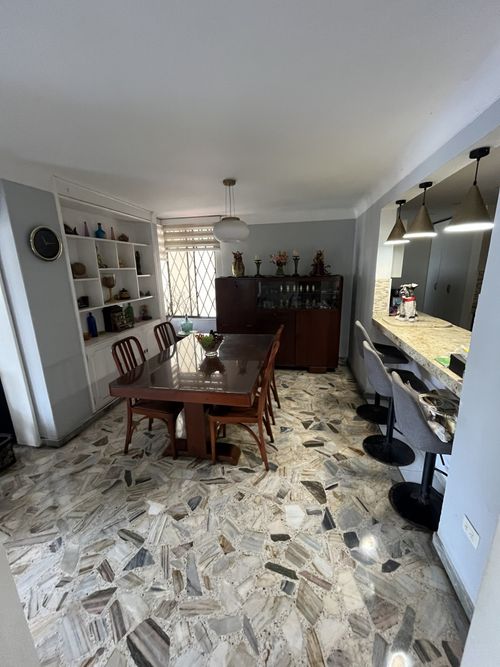 Apartamento de 2 alcobas en venta en El Bosque, Cali, 125 m² · foto 3 de 14