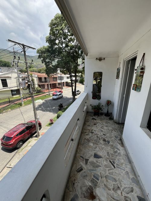 Apartamento de 2 alcobas en venta en El Bosque, Cali, 125 m² · foto 10 de 14
