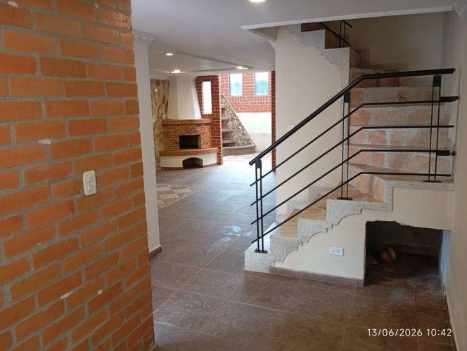 Casa de 5 alcobas en venta en Villa El Recreo, Pasto, 72 m² · foto 2 de 24