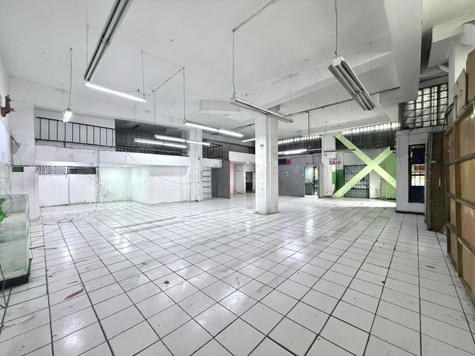 Local en arriendo en Sector Plaza De Bolivar, Pereira, 312 m² · foto 6 de 13