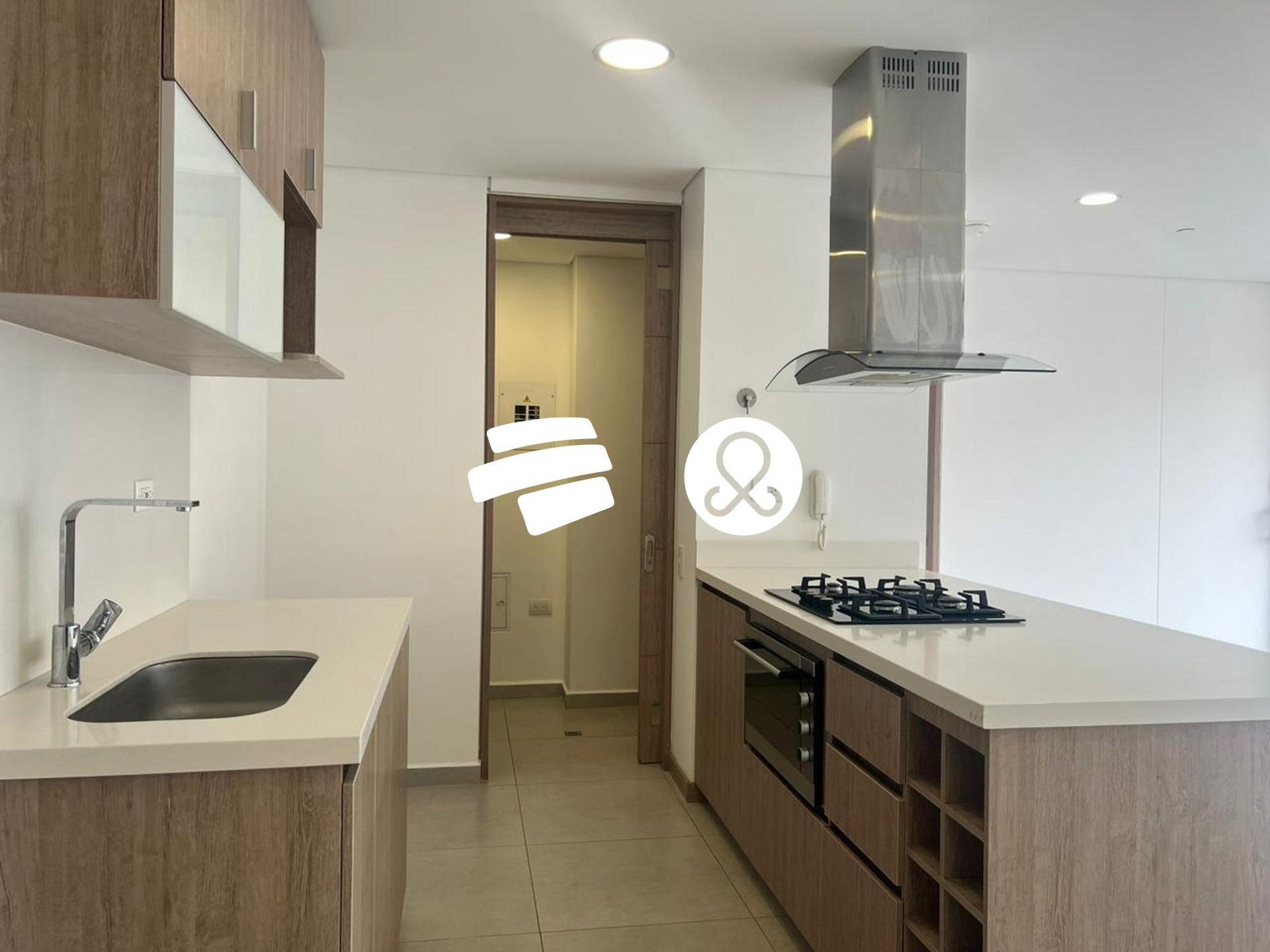 Apartamento en venta en Loma Del Esmeraldal, Envigado · foto 2 de 14