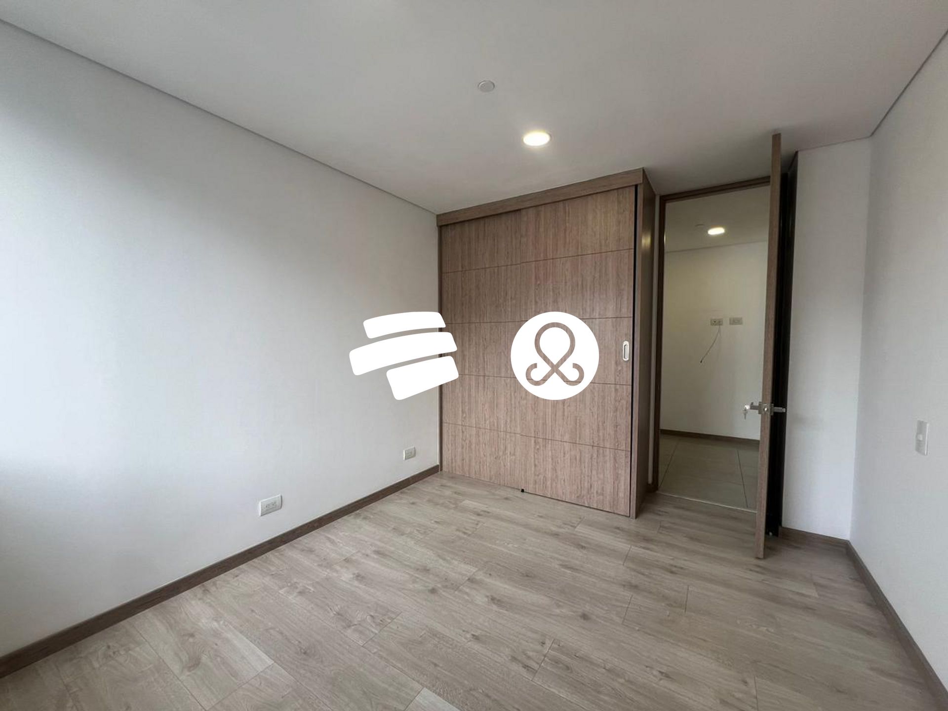 Apartamento en venta en Loma Del Esmeraldal, Envigado · foto 6 de 14