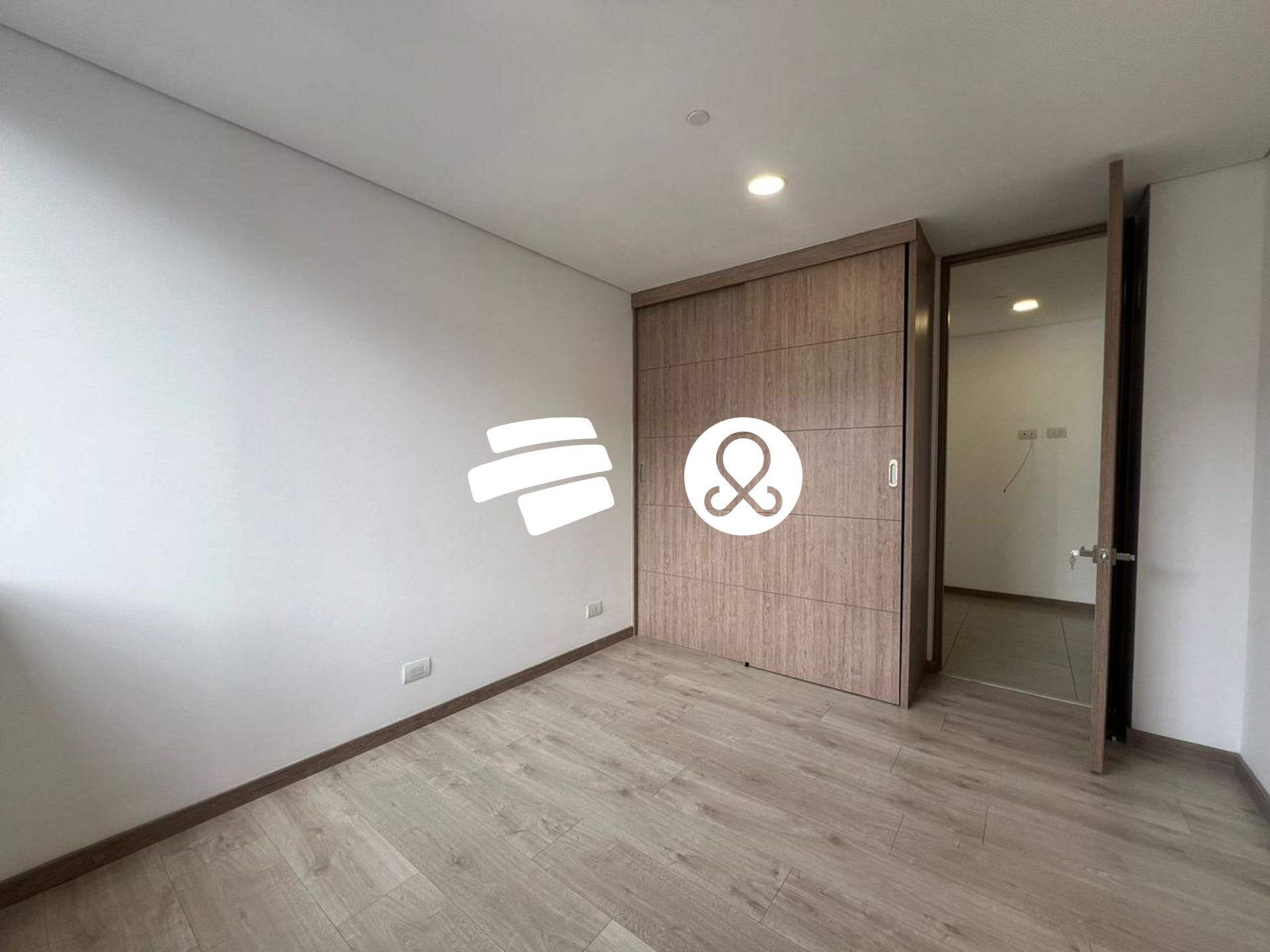 Apartamento en venta en Loma Del Esmeraldal, Envigado · foto 9 de 14