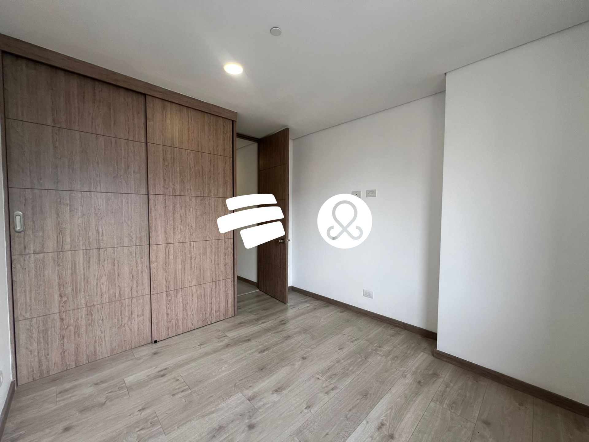 Apartamento en venta en Loma Del Esmeraldal, Envigado · foto 11 de 14