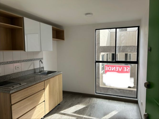 Apartaestudio en venta en Engativá, Bogotá, 30 m² · foto 3 de 16