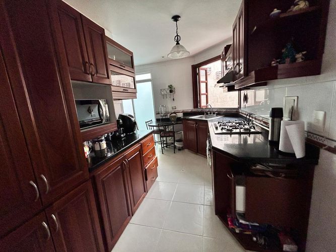 Casa de 3 alcobas en venta en Lagos Del Cacique, Bucaramanga, 218 m² · foto 5 de 22