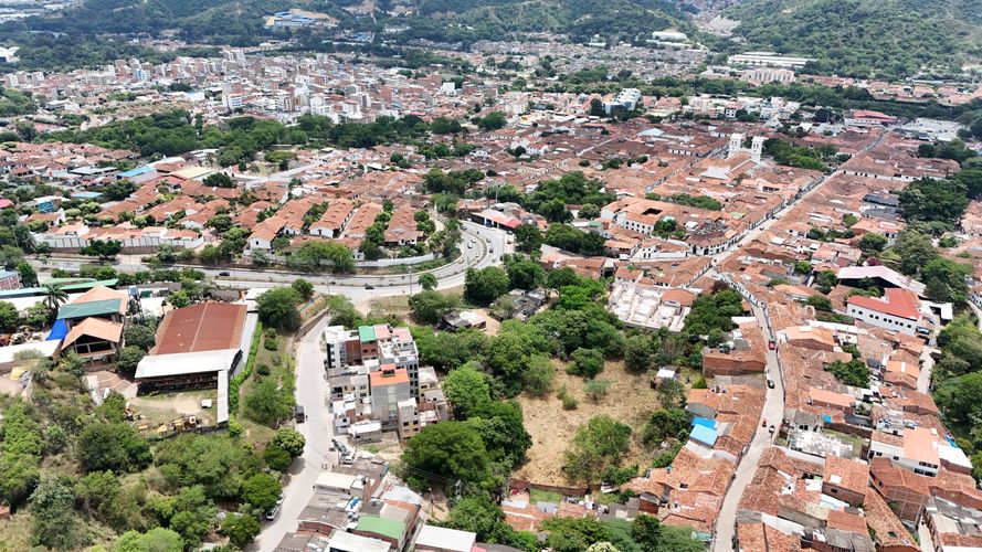 Lote en venta en El Poblado, Girón, 5 m² · foto 6 de 8