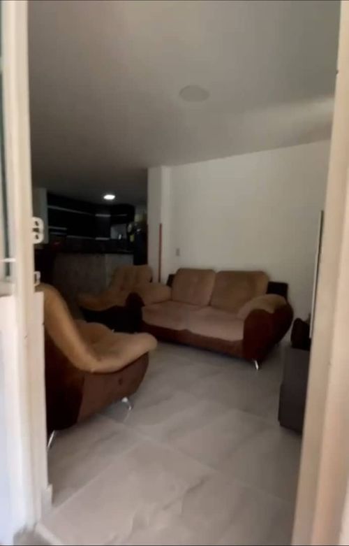 Apartamento de 4 alcobas en venta en Molinos Bajos, Floridablanca, 70 m² · foto 3 de 19