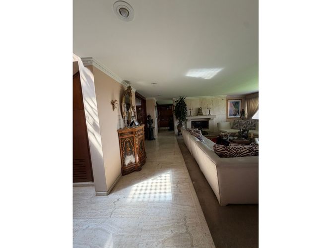 Apartamento en venta en Santa Barbara, Bogotá · foto 3 de 17