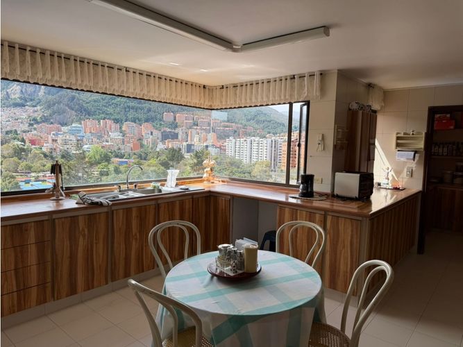 Apartamento en venta en Santa Barbara, Bogotá · foto 2 de 17