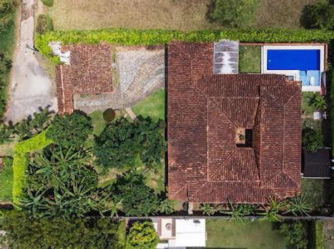 Casa de 8 alcobas en venta en San Simon De La Pradera, Floridablanca, 523 m² · foto 8 de 14