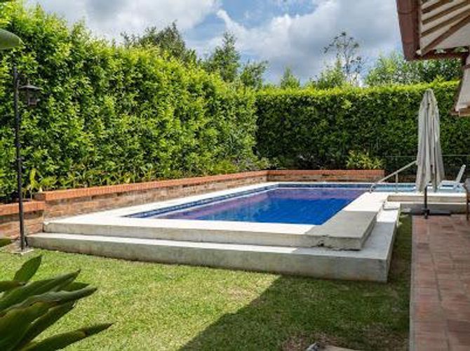 Casa de 8 alcobas en venta en San Simon De La Pradera, Floridablanca, 523 m² · foto 11 de 14