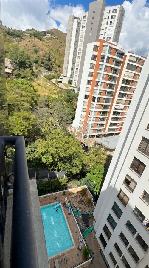Apartamento de 3 alcobas en venta en Santa Teresita, Cali, 153 m² · foto 2 de 24
