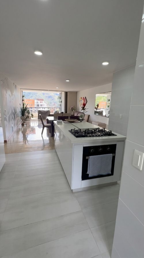 Apartamento de 3 alcobas en venta en Santa Teresita, Cali, 153 m² · foto 4 de 24