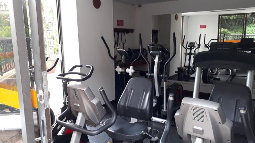 Apartamento de 3 alcobas en venta en Santa Teresita, Cali, 153 m² · foto 23 de 24