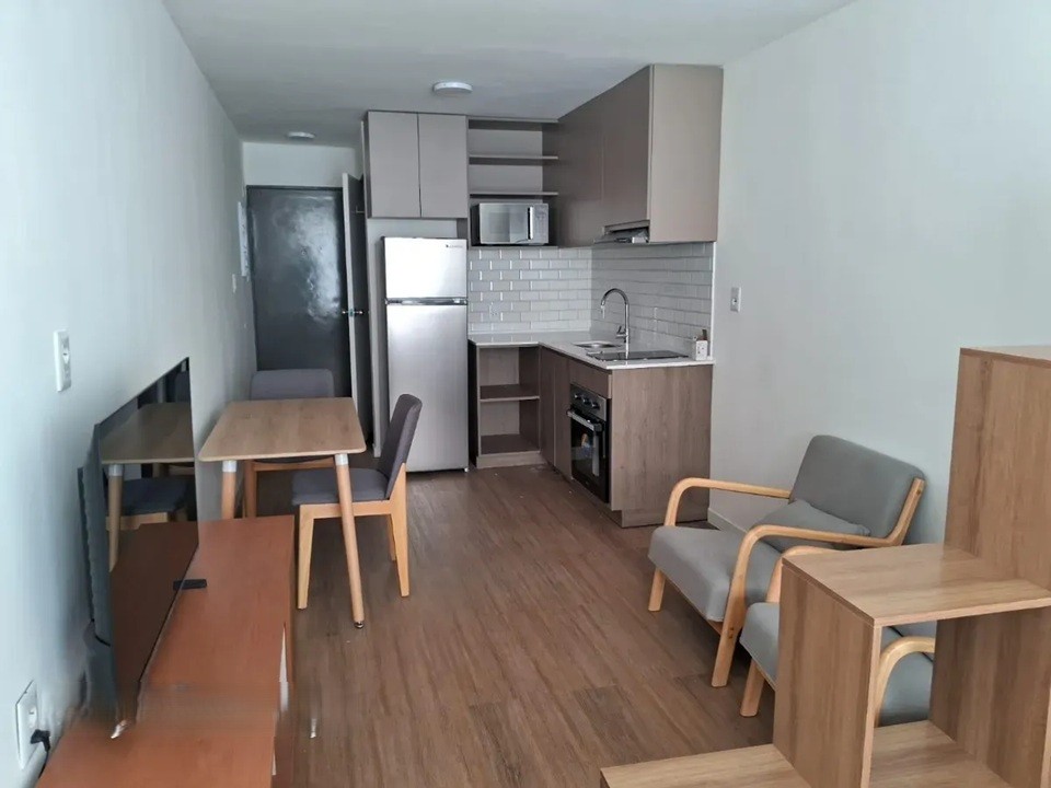 ALQUILER EN CIUDAD VIEJA, MONO AMBIENTE AMUEBLADO, PISO 2 AL FRENTE, GASTOS COMUNES INCLUIDOS