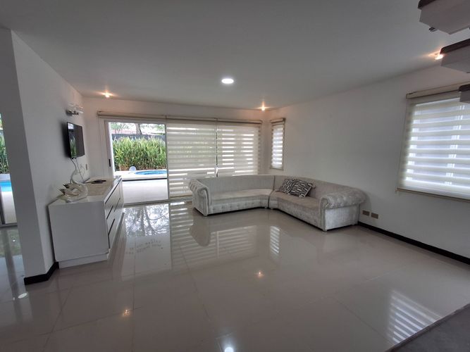 Casa de 5 alcobas en venta en Cali, 680 m² · foto 23 de 24