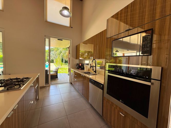 Casa de 6 alcobas en arriendo en Rozo, Palmira · foto 15 de 24