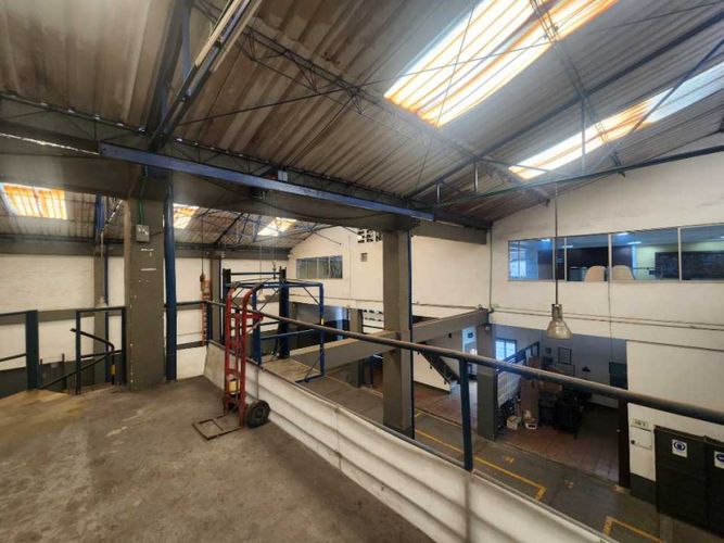Bodega en venta en Belalcazar, Cali, 829 m² · foto 6 de 24