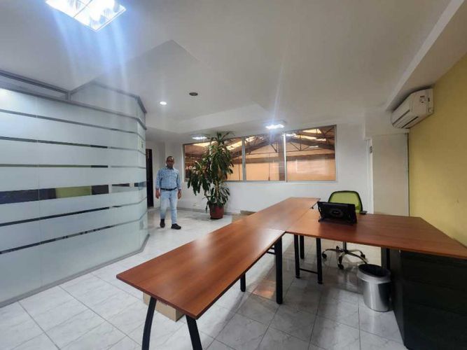 Bodega en venta en Belalcazar, Cali, 829 m² · foto 11 de 24