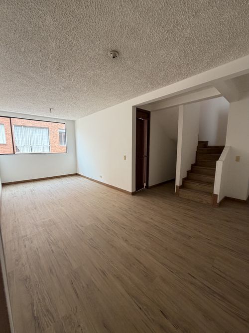 Apartamento de 4 alcobas en venta en Victoria Norte, Bogotá, 92 m² · foto 3 de 19