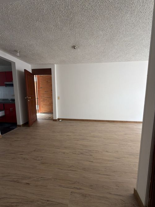 Apartamento de 4 alcobas en venta en Victoria Norte, Bogotá, 92 m² · foto 4 de 19