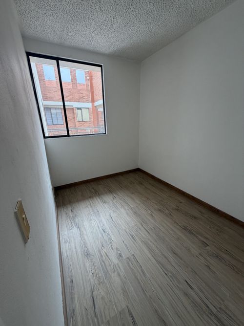 Apartamento de 4 alcobas en venta en Victoria Norte, Bogotá, 92 m² · foto 9 de 19