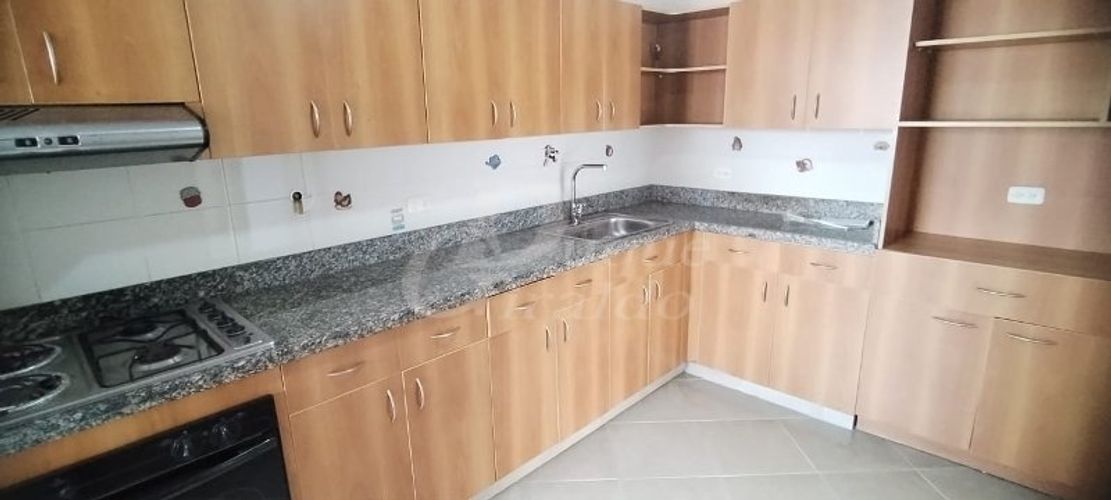 Apartamento de 3 alcobas en arriendo en La Florida, Medellín, 134 m² · foto 3 de 21