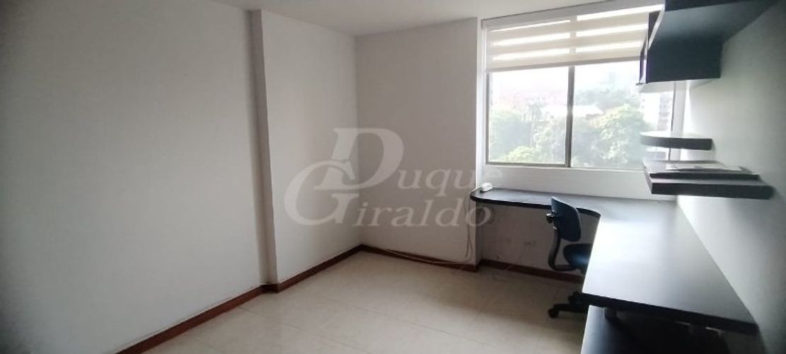 Apartamento de 3 alcobas en arriendo en La Florida, Medellín, 134 m² · foto 5 de 21